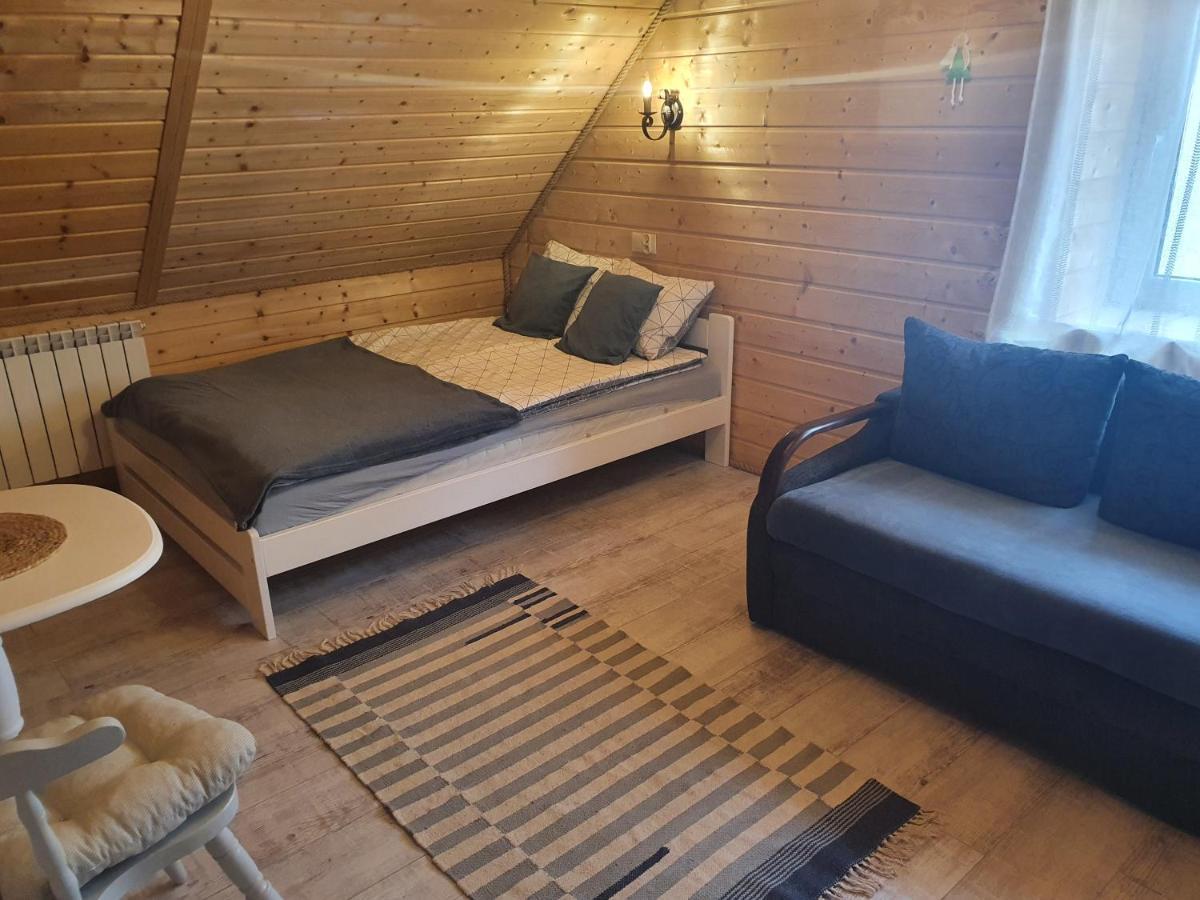 Venus Lodge *
